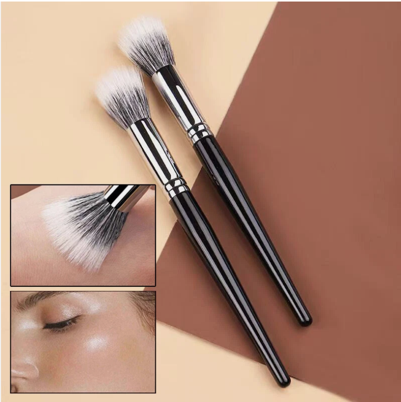 ITSHINY Makeup Brush - Soft Kabuki Foundation Brush for Flawless Liquid, Powder & Cream Application